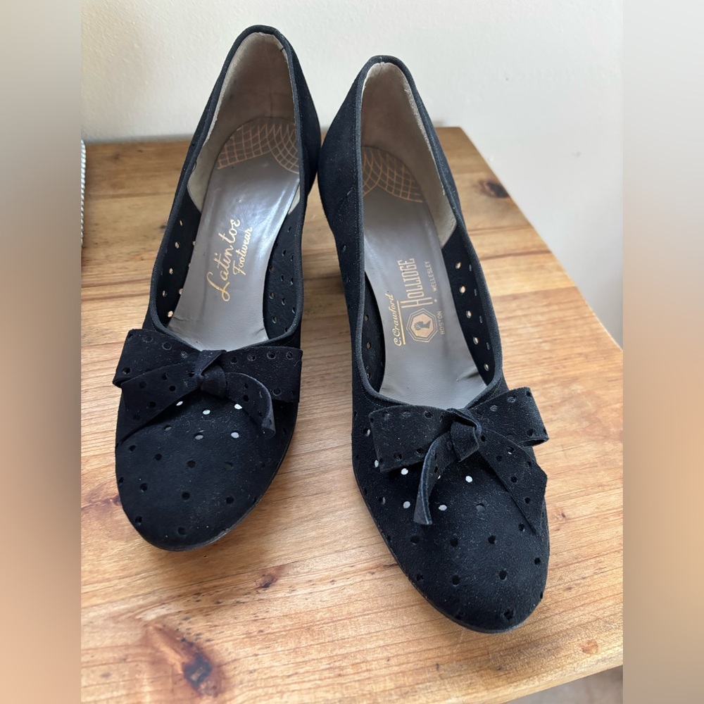 VTG Heels,1950’s C.Crawford Hollidge Boston Latin Toe Black Suede Pumps,Bows,8.5